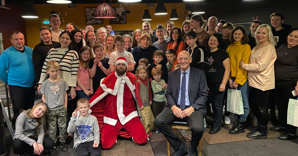 Ukrainske flygtninge samlet til julearrangement.